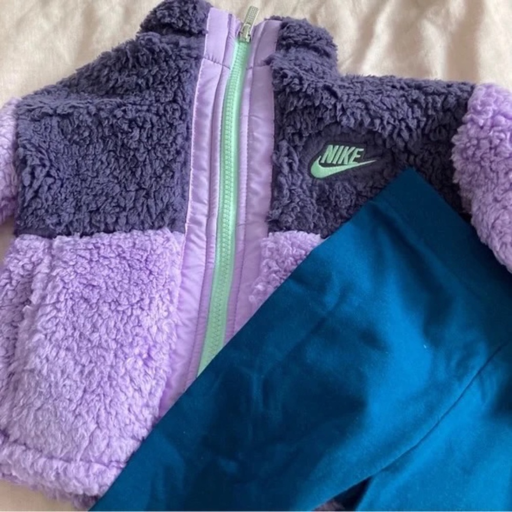 Nike Super Warm Winter Jacker Fluffy Purple leggings set 6247 - Picture 5 of 7